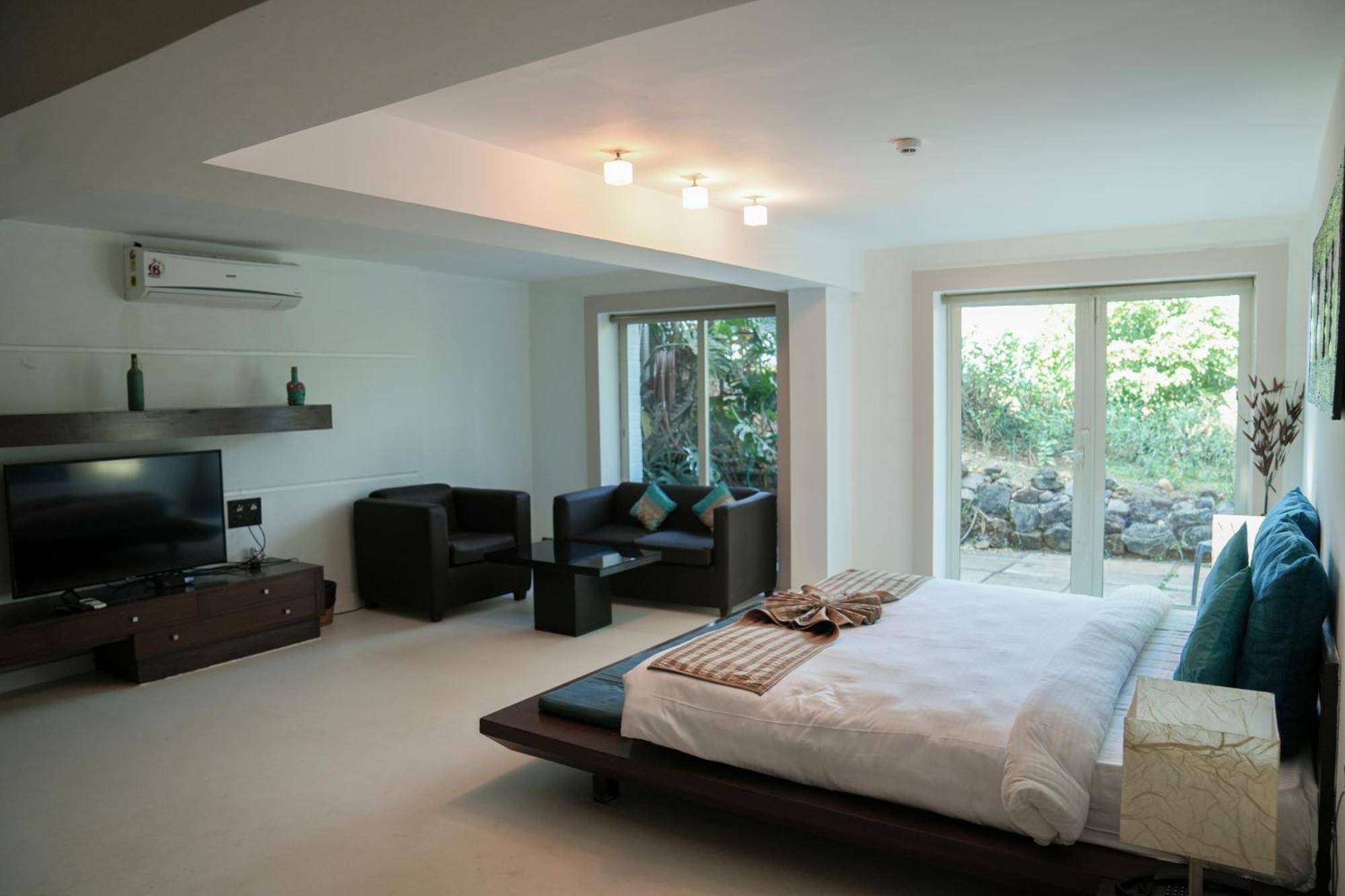Regenta Beach House Resort, Goa บีนอลิม ภายนอก รูปภาพ