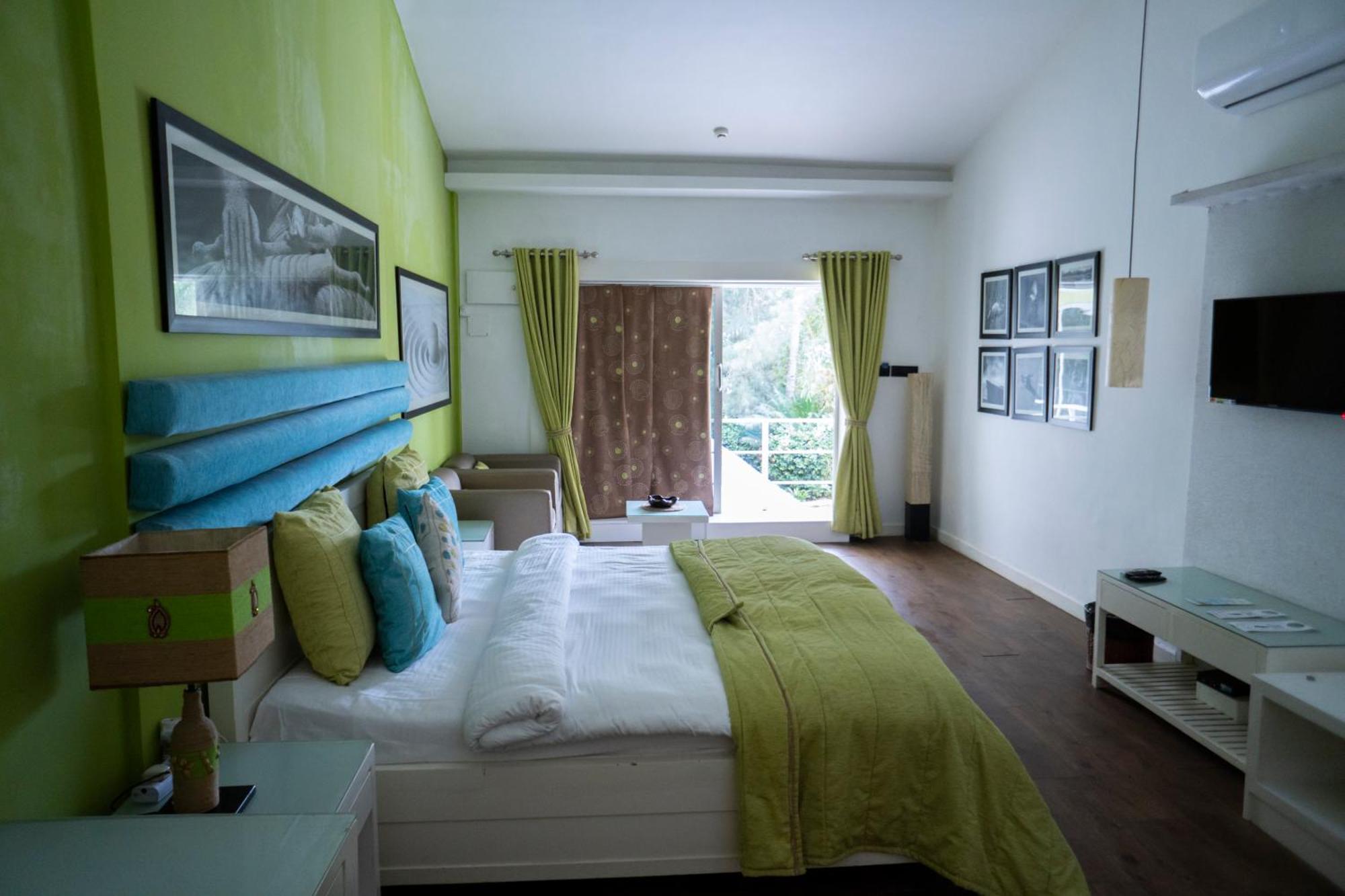 Regenta Beach House Resort, Goa บีนอลิม ภายนอก รูปภาพ