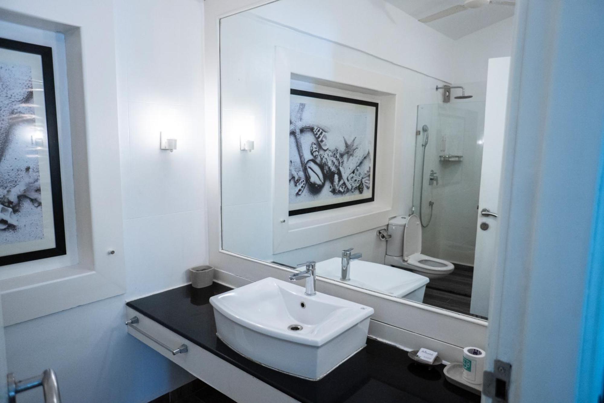 Regenta Beach House Resort, Goa บีนอลิม ภายนอก รูปภาพ
