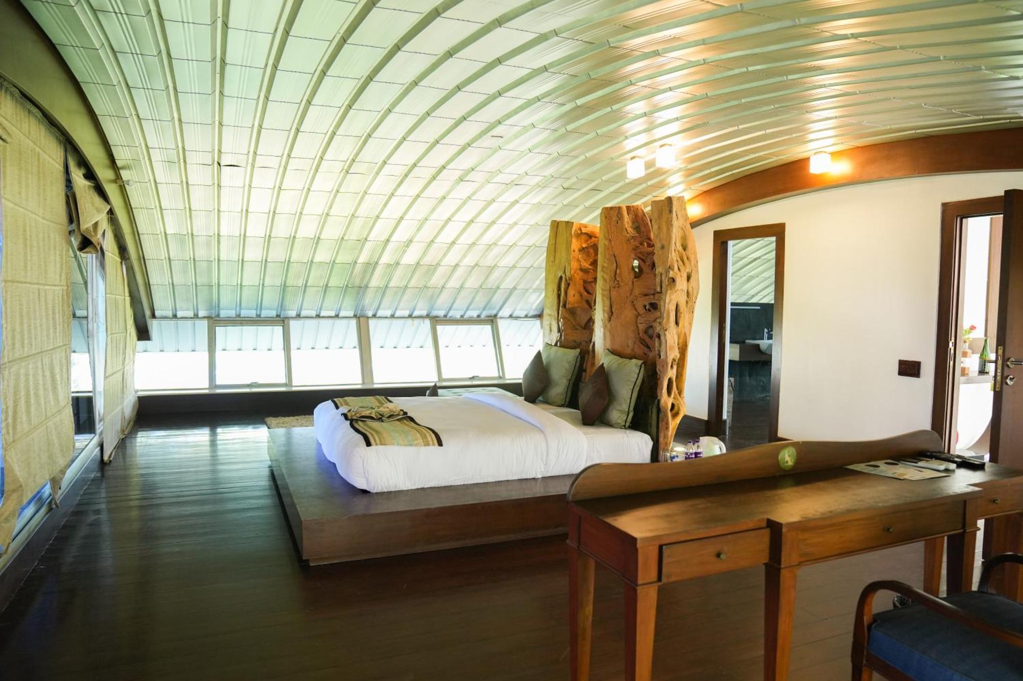 Regenta Beach House Resort, Goa บีนอลิม ภายนอก รูปภาพ