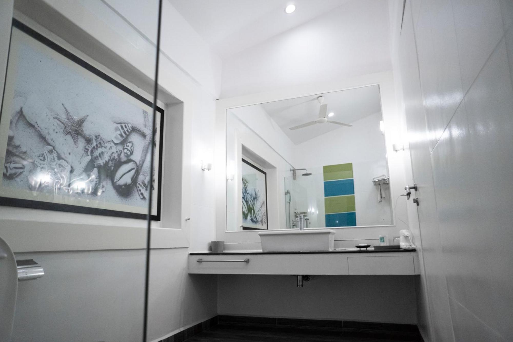 Regenta Beach House Resort, Goa บีนอลิม ภายนอก รูปภาพ