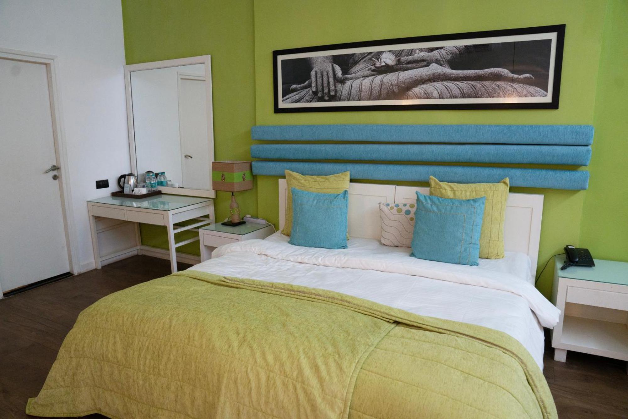 Regenta Beach House Resort, Goa บีนอลิม ภายนอก รูปภาพ